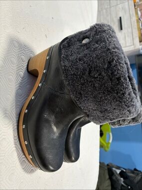 Ugg Black Leather Clog Boots with Gray Shearling Cuff